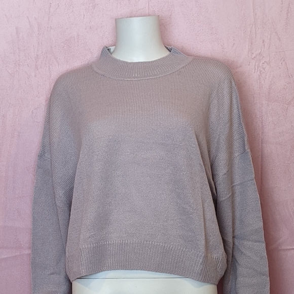 Divided H&M Lavender Mockneck Pullover Knit Crop Sweater size XL - Picture 1 of 5
